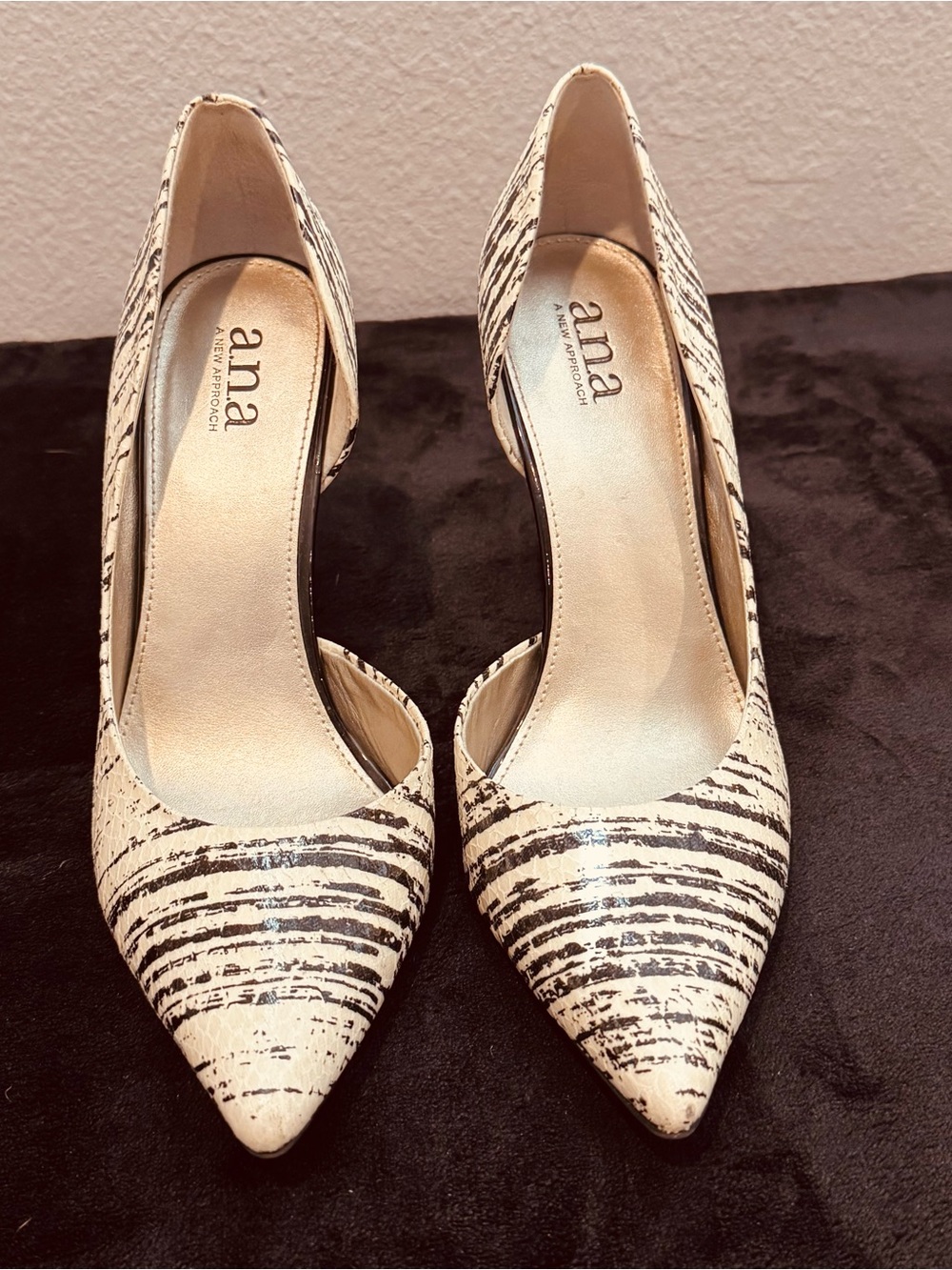 A.N.A. D’Orsay Pointed Toe Pumps | Size 9 | Cream & Brown Print